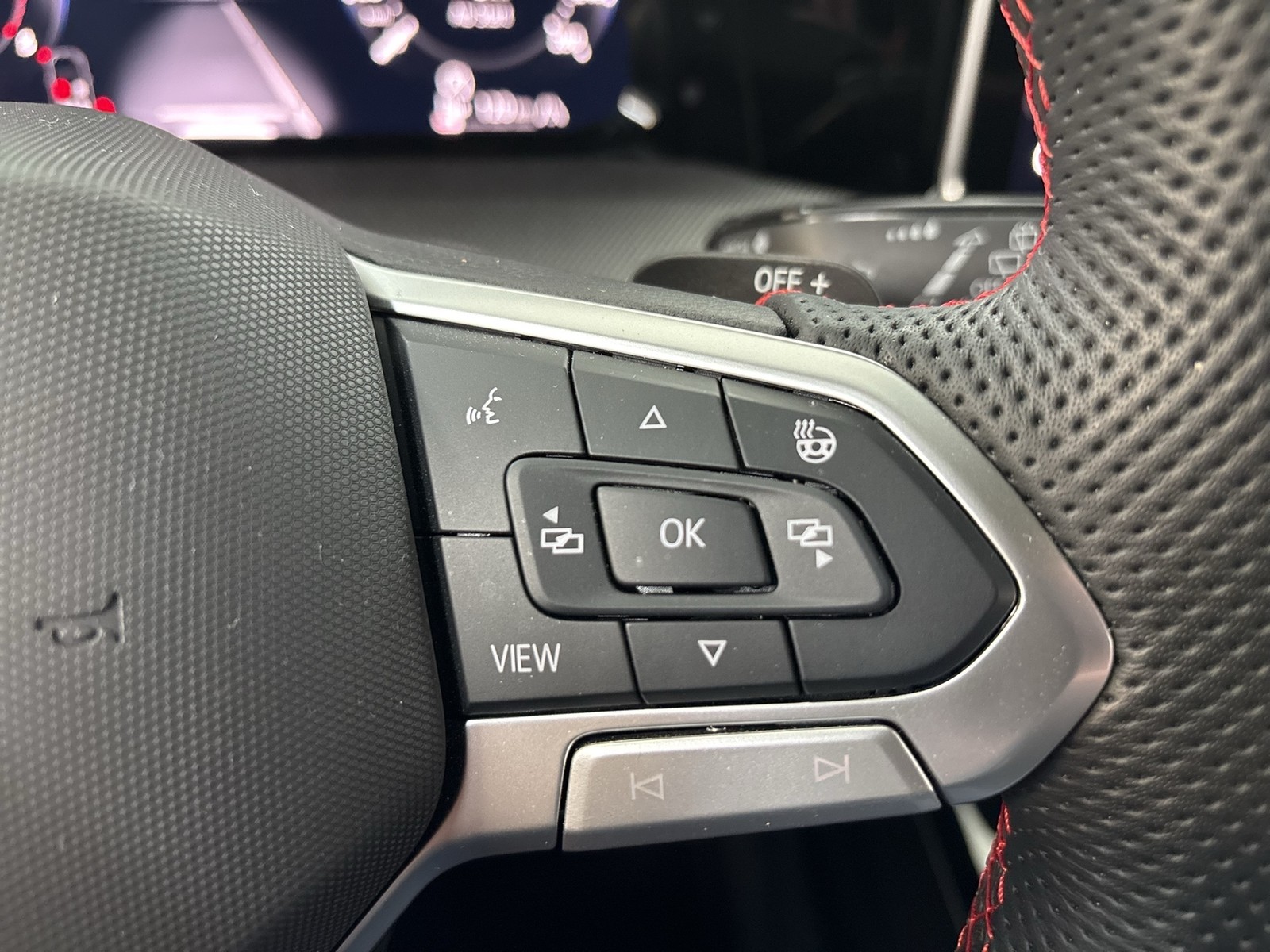 Volkswagen Golf VIII 2.0 GTI CLUBSPORT BLACK STYLE 360°CAM
