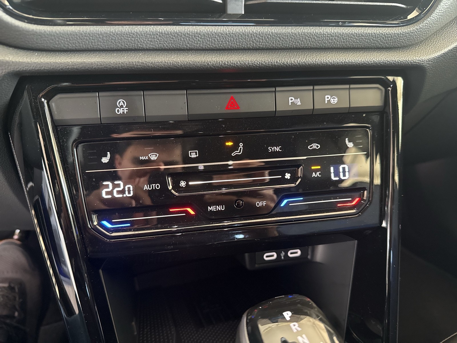 Volkswagen T-Roc 2.0 R BLACK STYLE 4X4 CAM ACC LM18 MATRIX