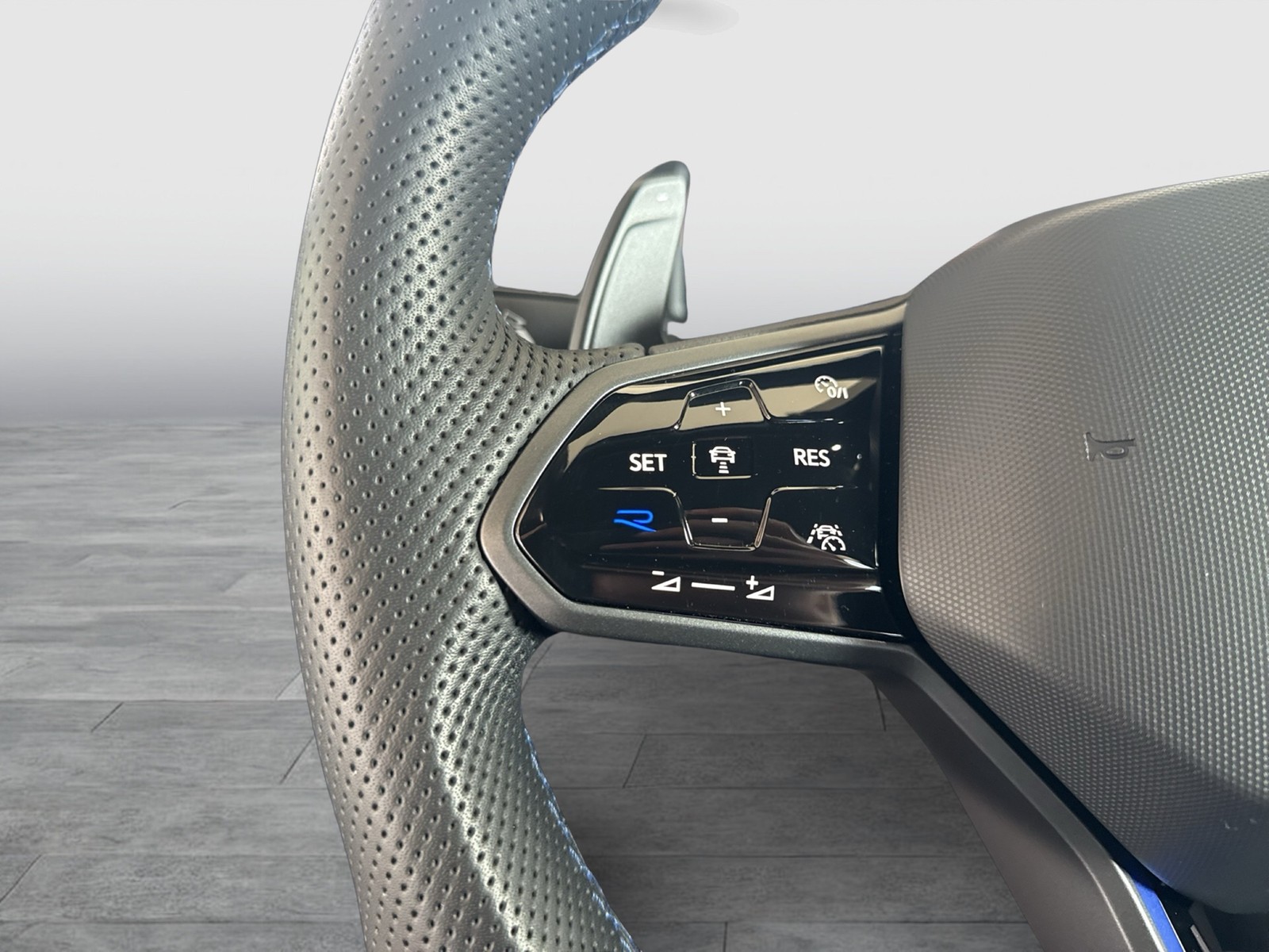 Volkswagen T-Roc 2.0 R BLACK STYLE 4X4 CAM ACC LM18 MATRIX