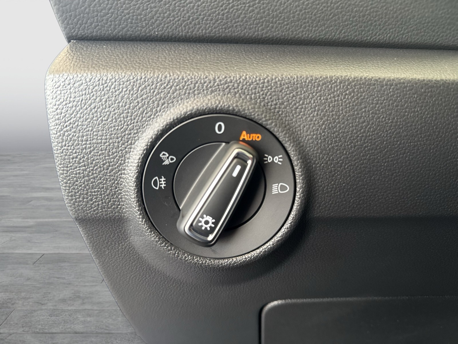 Volkswagen T-Roc 2.0 R BLACK STYLE 4X4 CAM ACC LM18 MATRIX