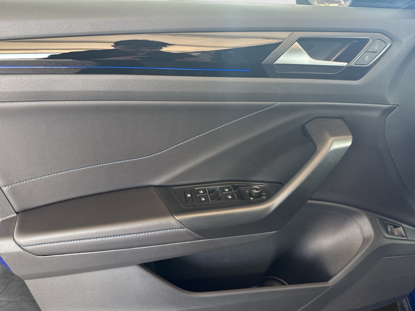 Volkswagen T-Roc 2.0 R BLACK STYLE 4X4 CAM ACC LM18 MATRIX