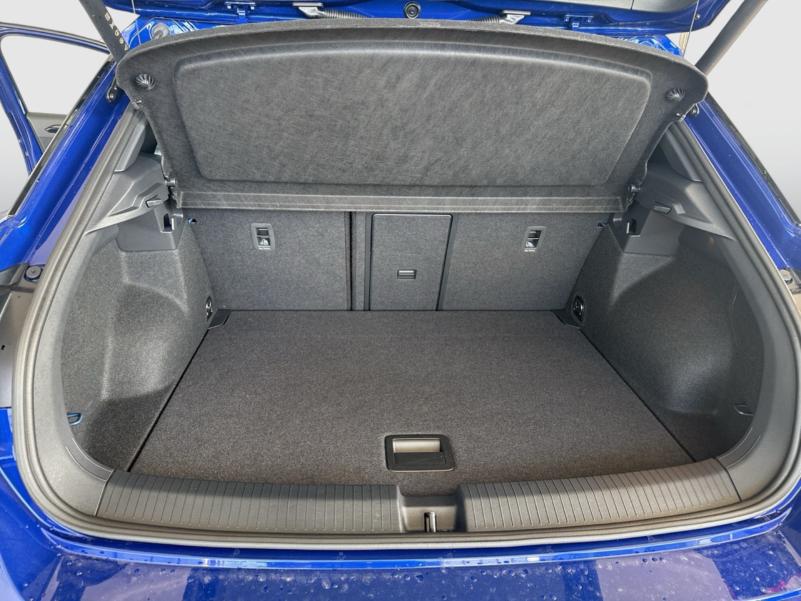 Volkswagen T-Roc 2.0 R BLACK STYLE 4X4 CAM ACC LM18 MATRIX