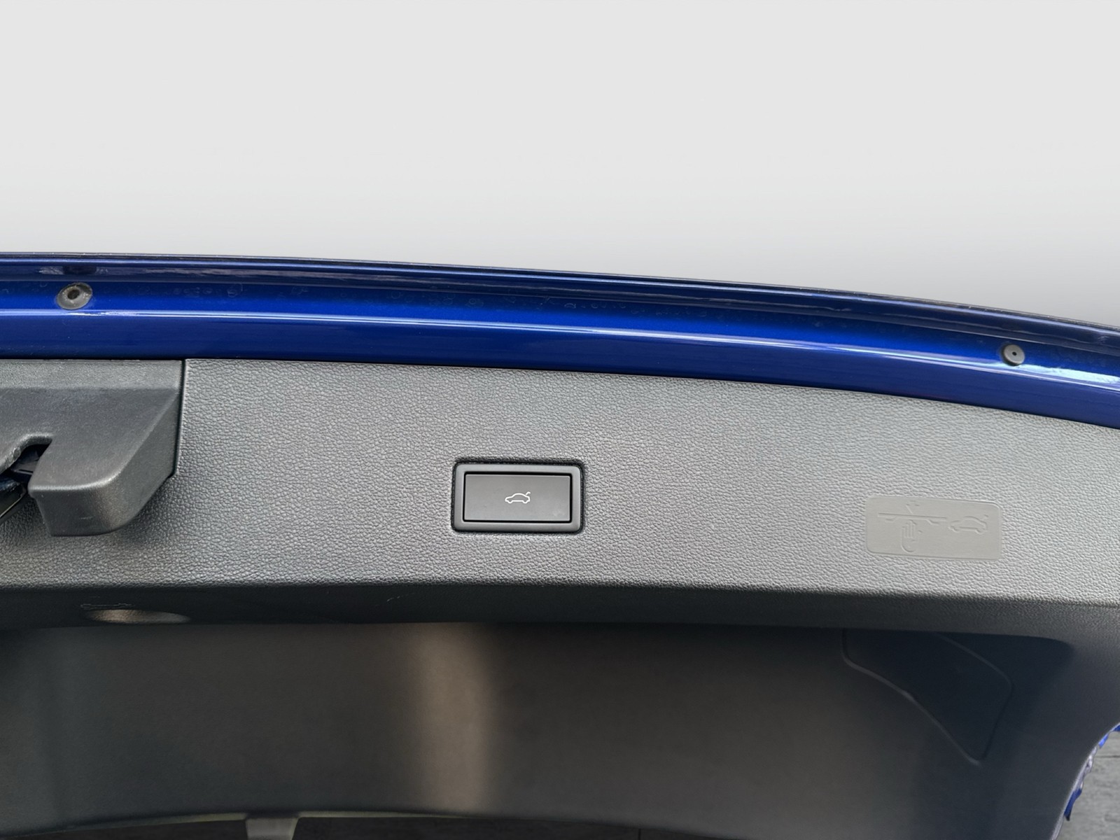 Volkswagen T-Roc 2.0 R BLACK STYLE 4X4 CAM ACC LM18 MATRIX