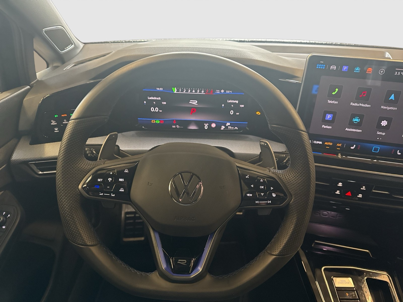 Volkswagen Golf VIII 2.0 R BLACK EDITION 4X4 AKRAPOVIC LM19