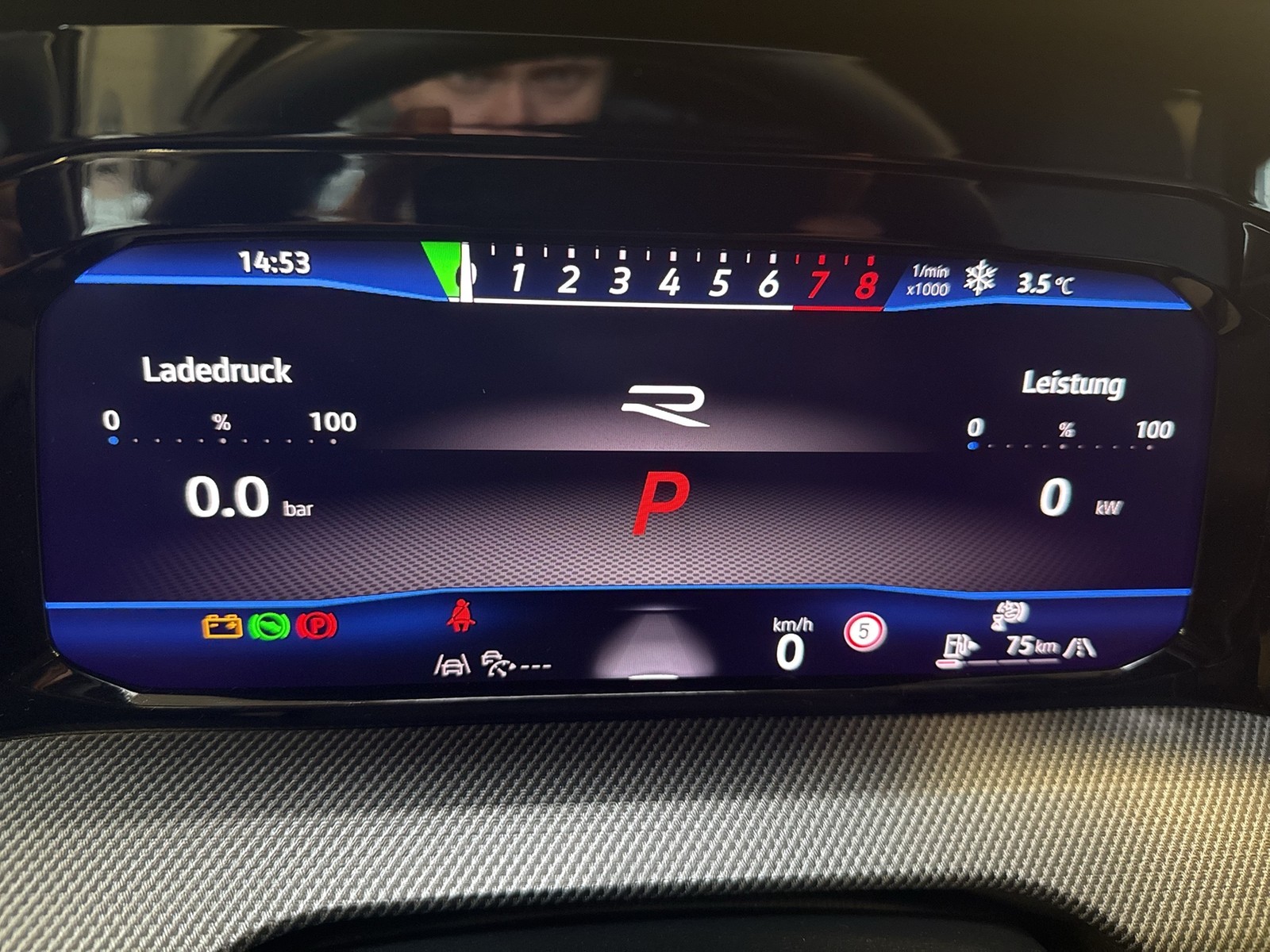 Volkswagen Golf VIII 2.0 R BLACK EDITION 4X4 AKRAPOVIC LM19