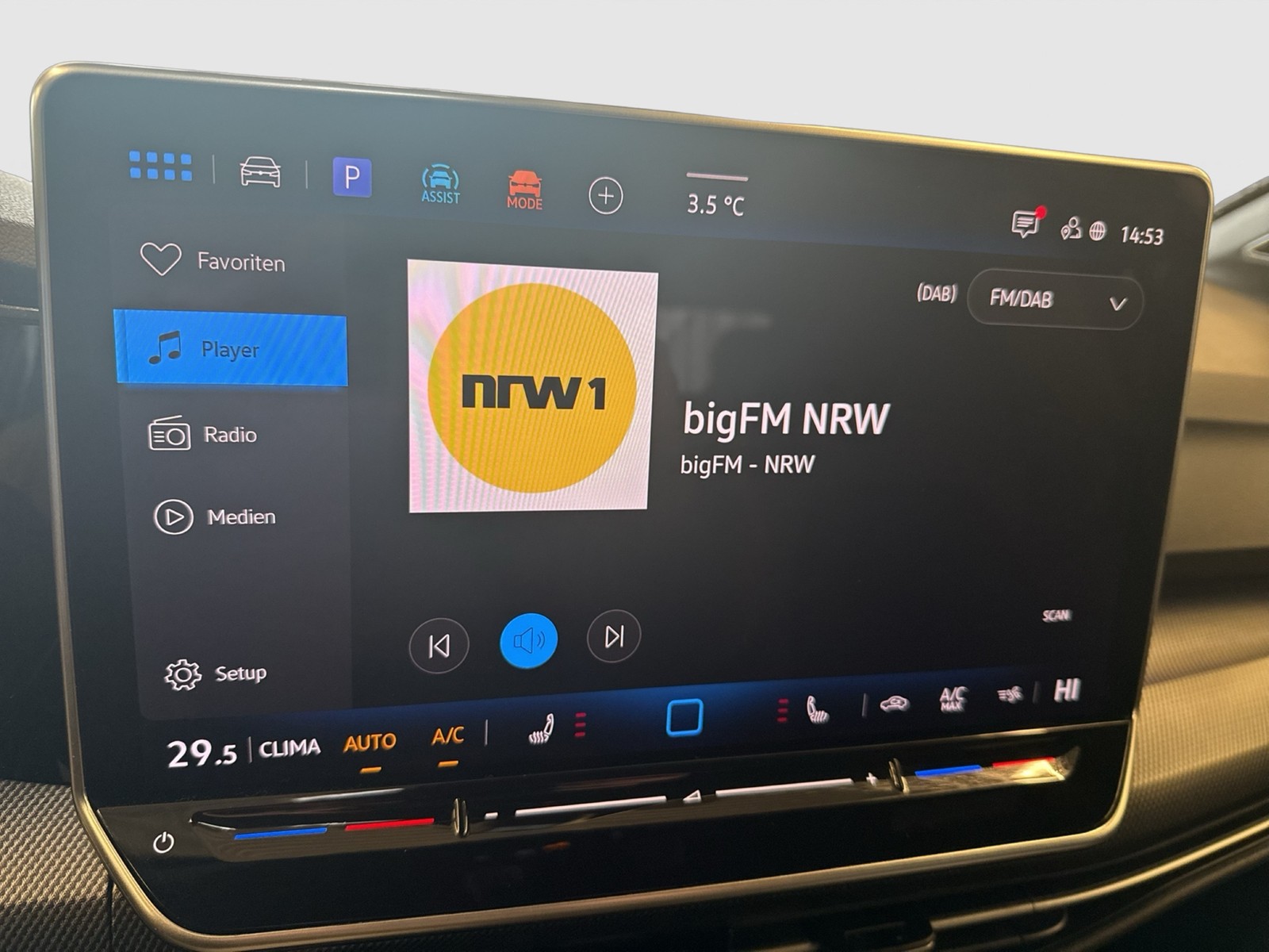 Volkswagen Golf VIII 2.0 R BLACK EDITION 4X4 AKRAPOVIC LM19