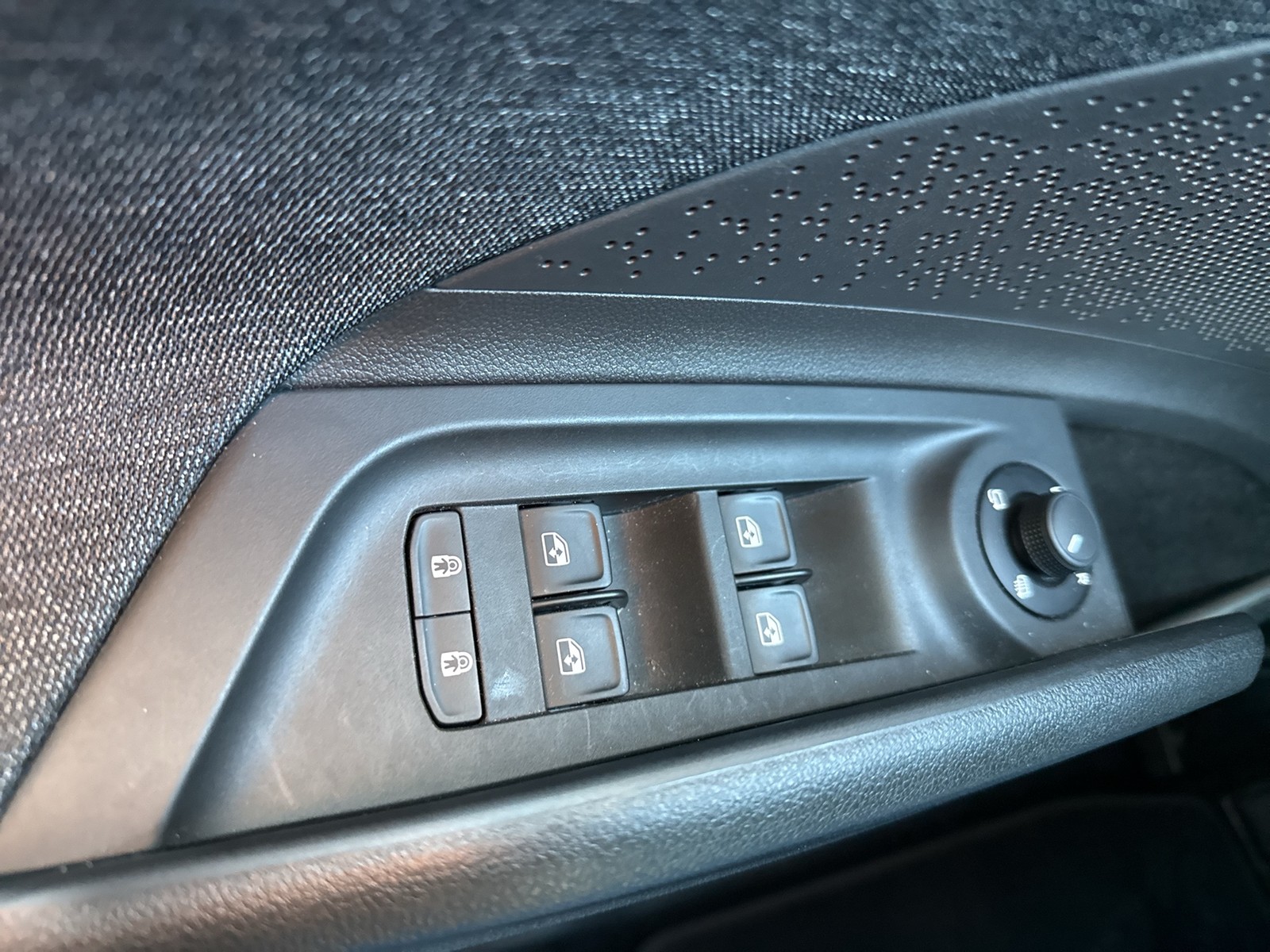 Skoda Elroq 85 LOFT WÄRMEPUMPE AHK CAM ACC LM19 NAVI