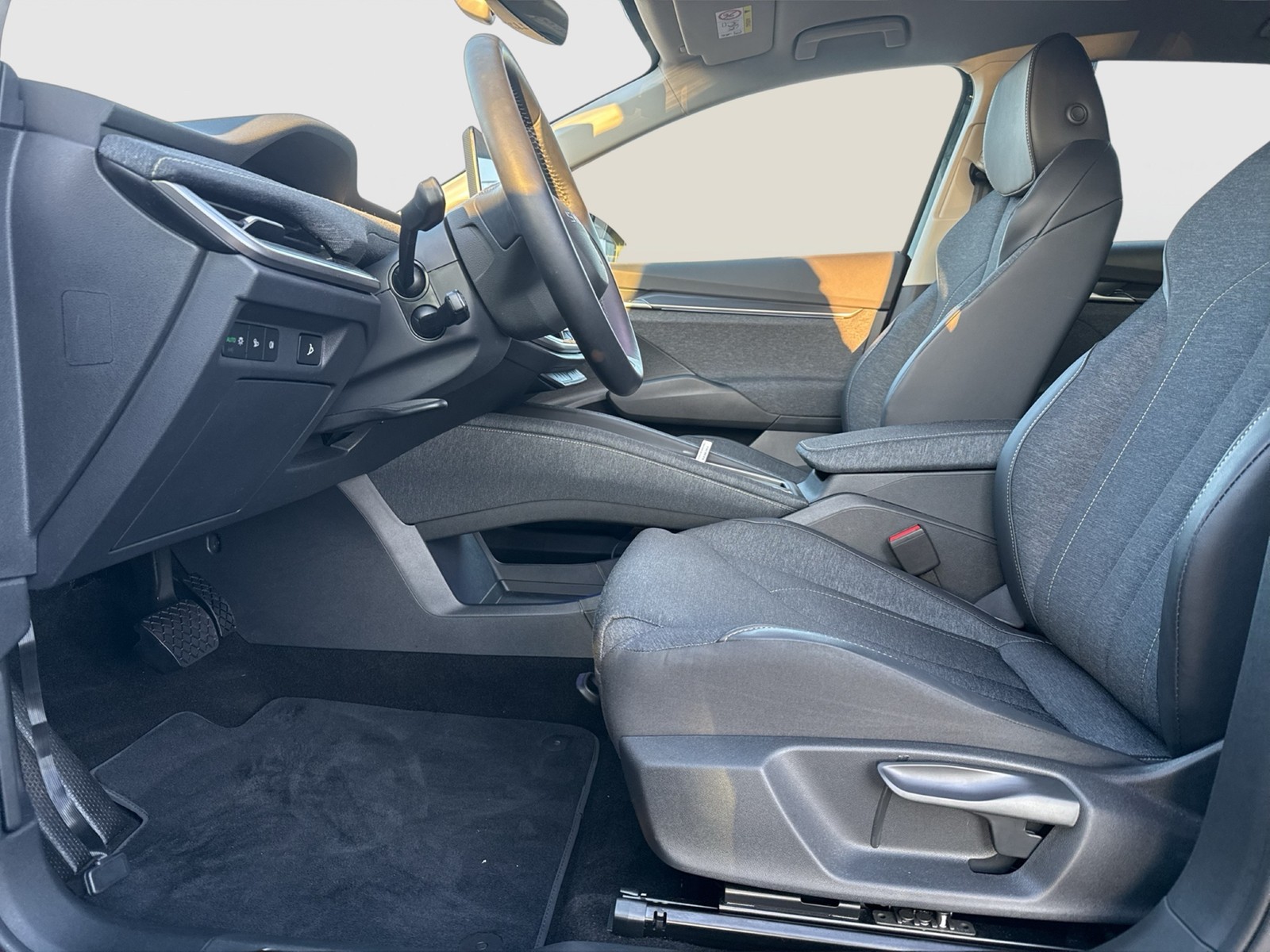 Skoda Elroq 85 LOFT WÄRMEPUMPE AHK CAM ACC LM19 NAVI