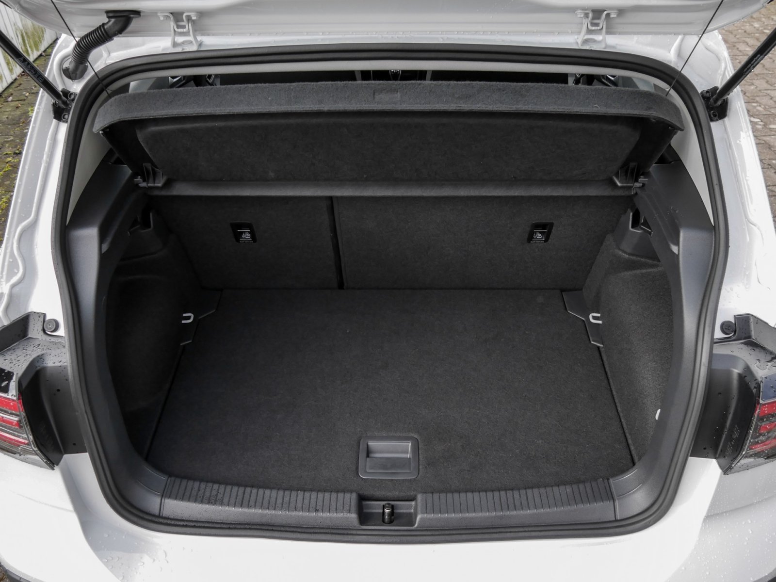 Volkswagen T-Cross 1.0 LIFE ACC ALU LED NAVI SITZHEIZUNG