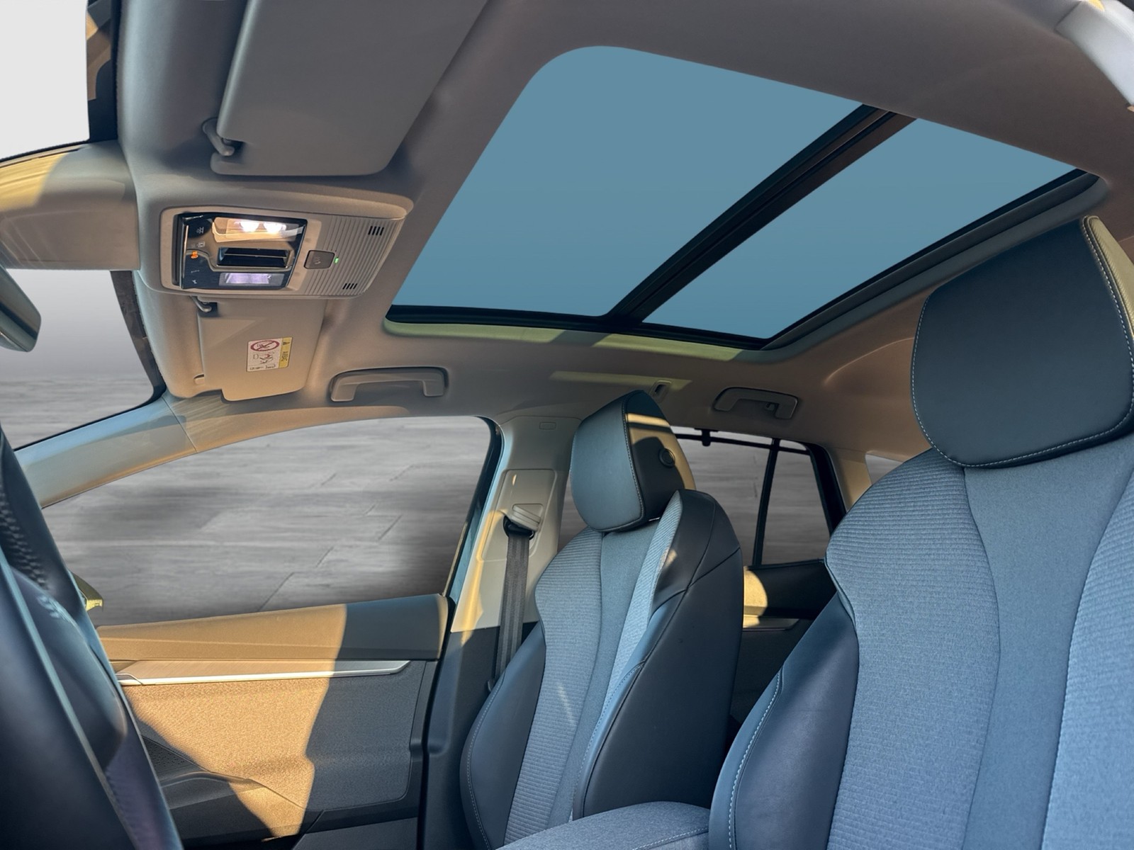 Skoda Enyaq 85x LOFT 4X4 NEUES MODELL PANO AHK CAM ACC