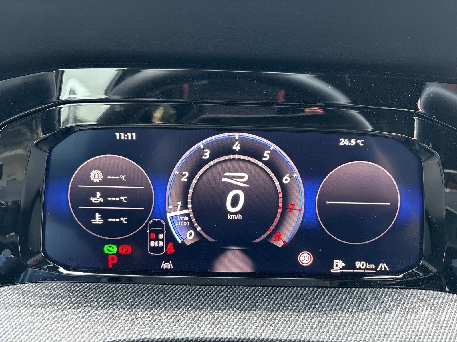 Volkswagen Golf VIII 2.0 R 4X4 HARMAN KARDON CAM ACC LM19