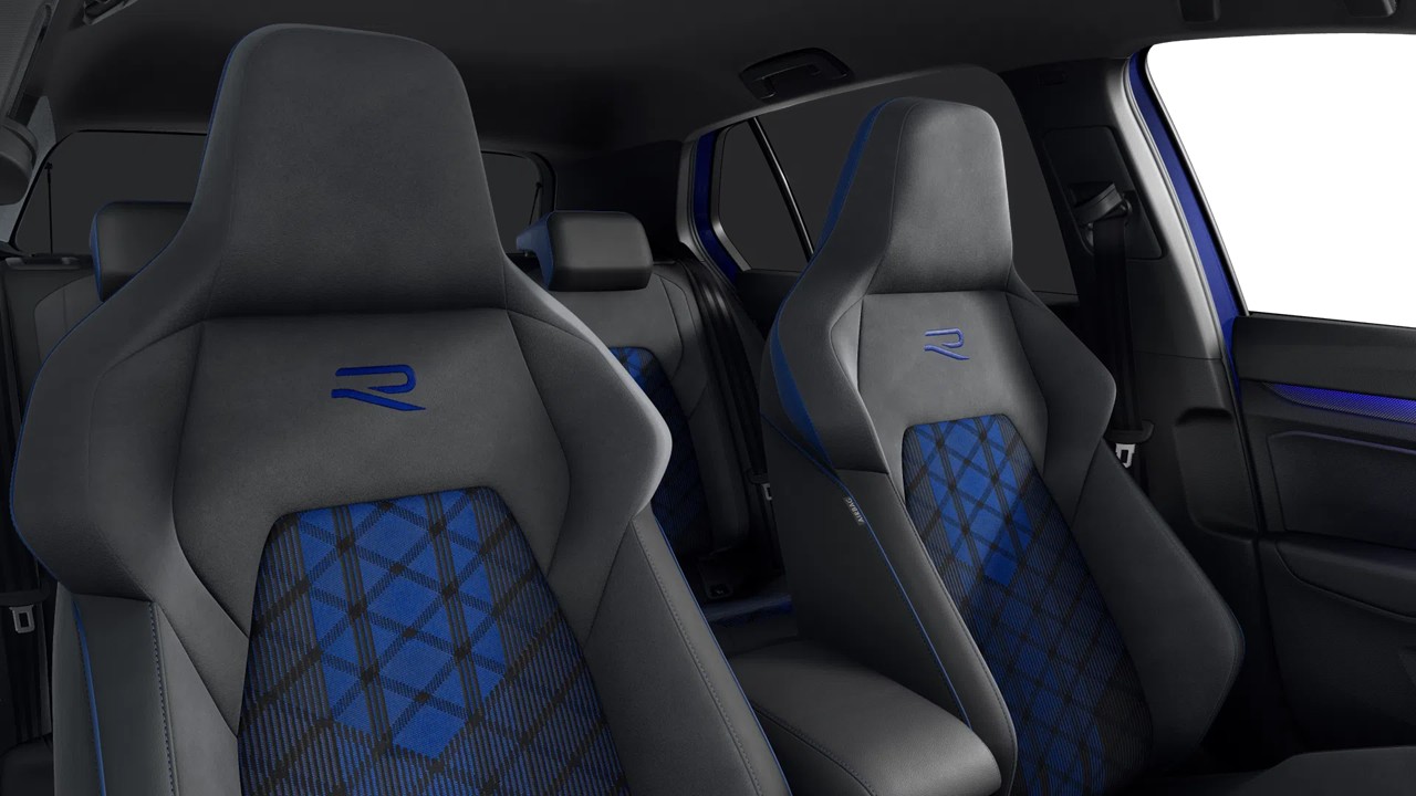 Volkswagen Golf VIII 2.0 R 4X4 HARMAN KARDON CAM ACC LM19