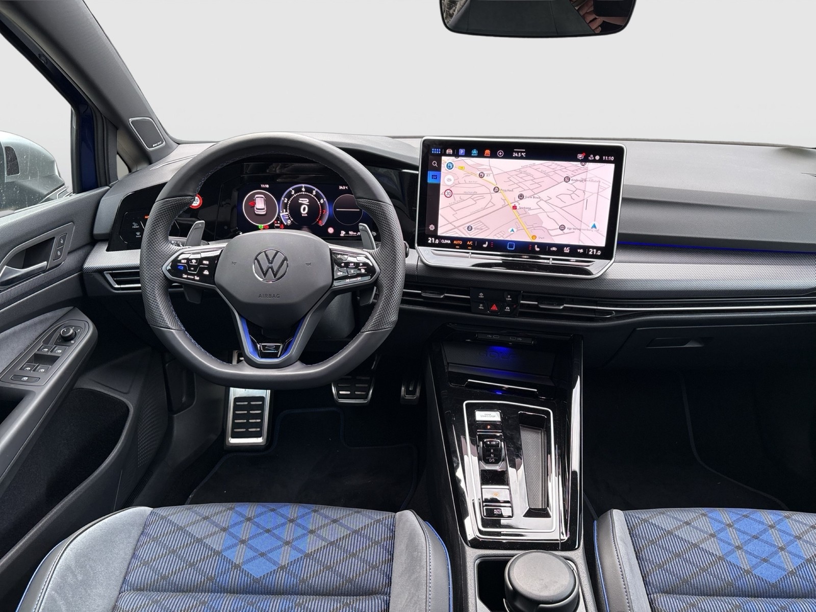Volkswagen Golf VIII 2.0 R 4X4 HARMAN KARDON CAM ACC LM19