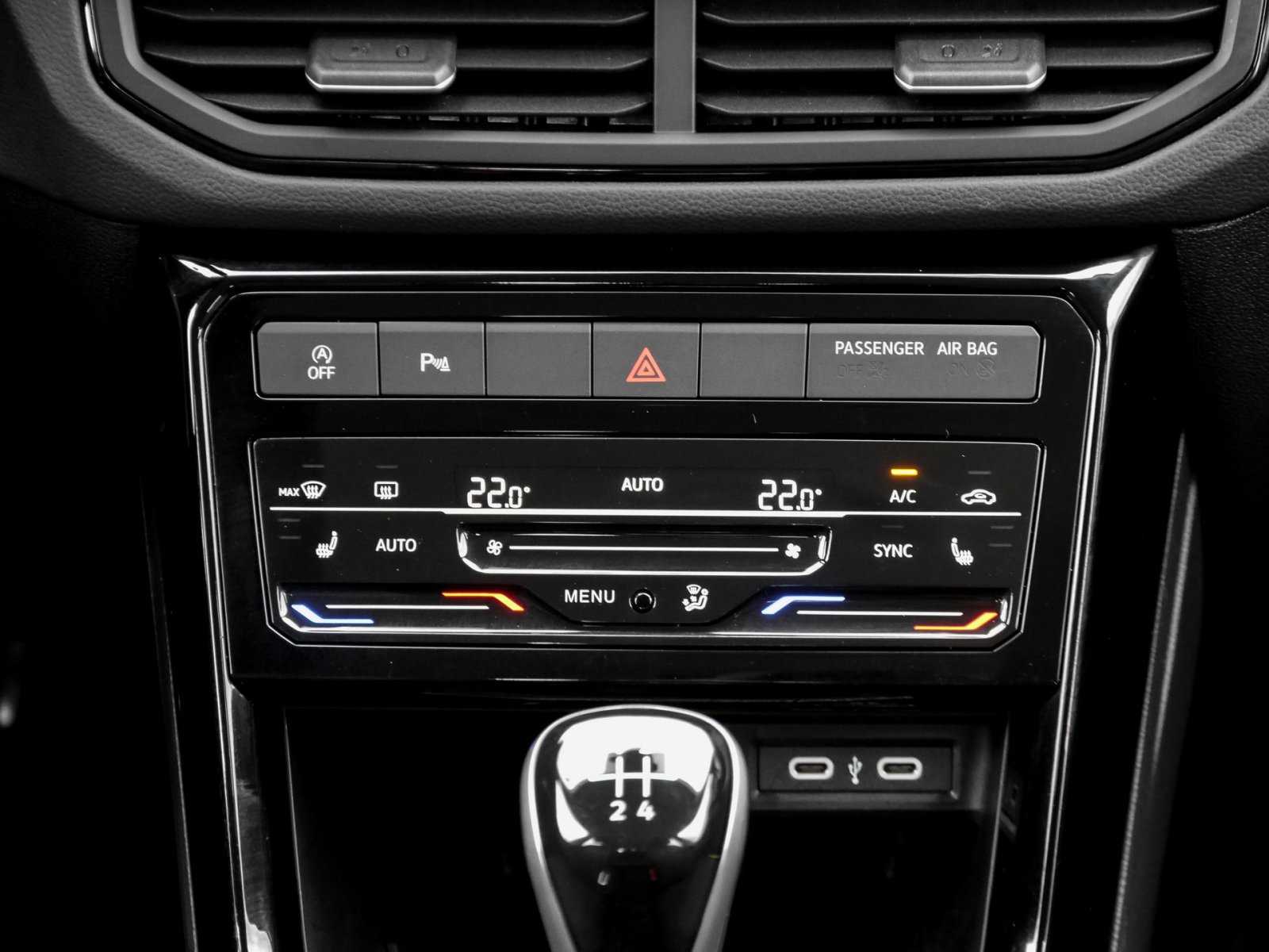Volkswagen T-Cross 1.0 LIFE ACC ALU LED NAVI SITZHEIZUNG