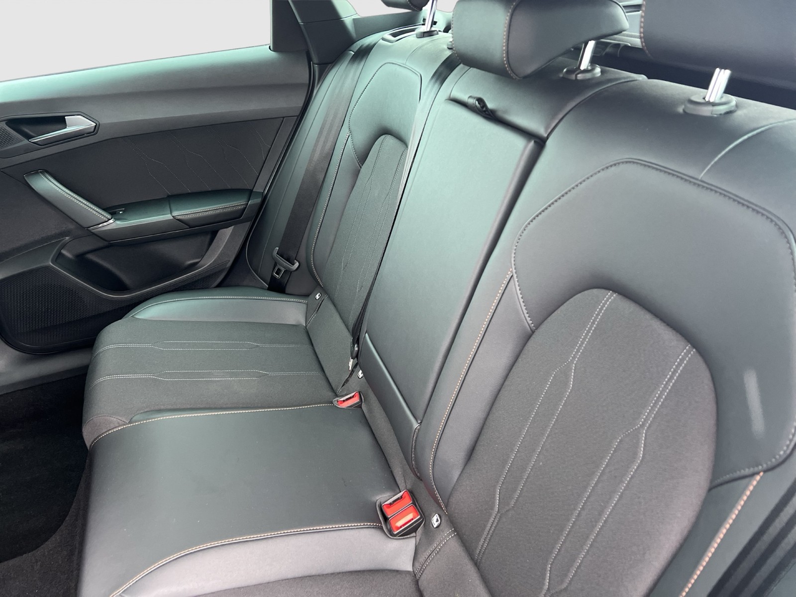 Cupra Leon ST 1.5 eTSI FACELIFT CAM ACC E-KLAPPE NAVI