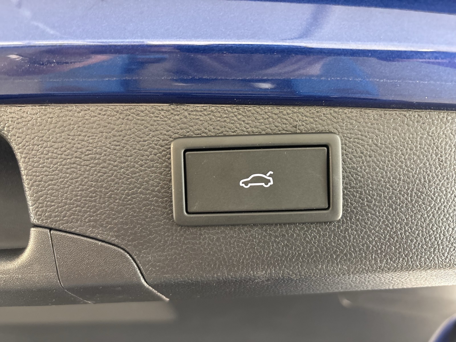 Volkswagen Passat Variant 1.5 HYBRID ELEGANCE PANO AHK ACC
