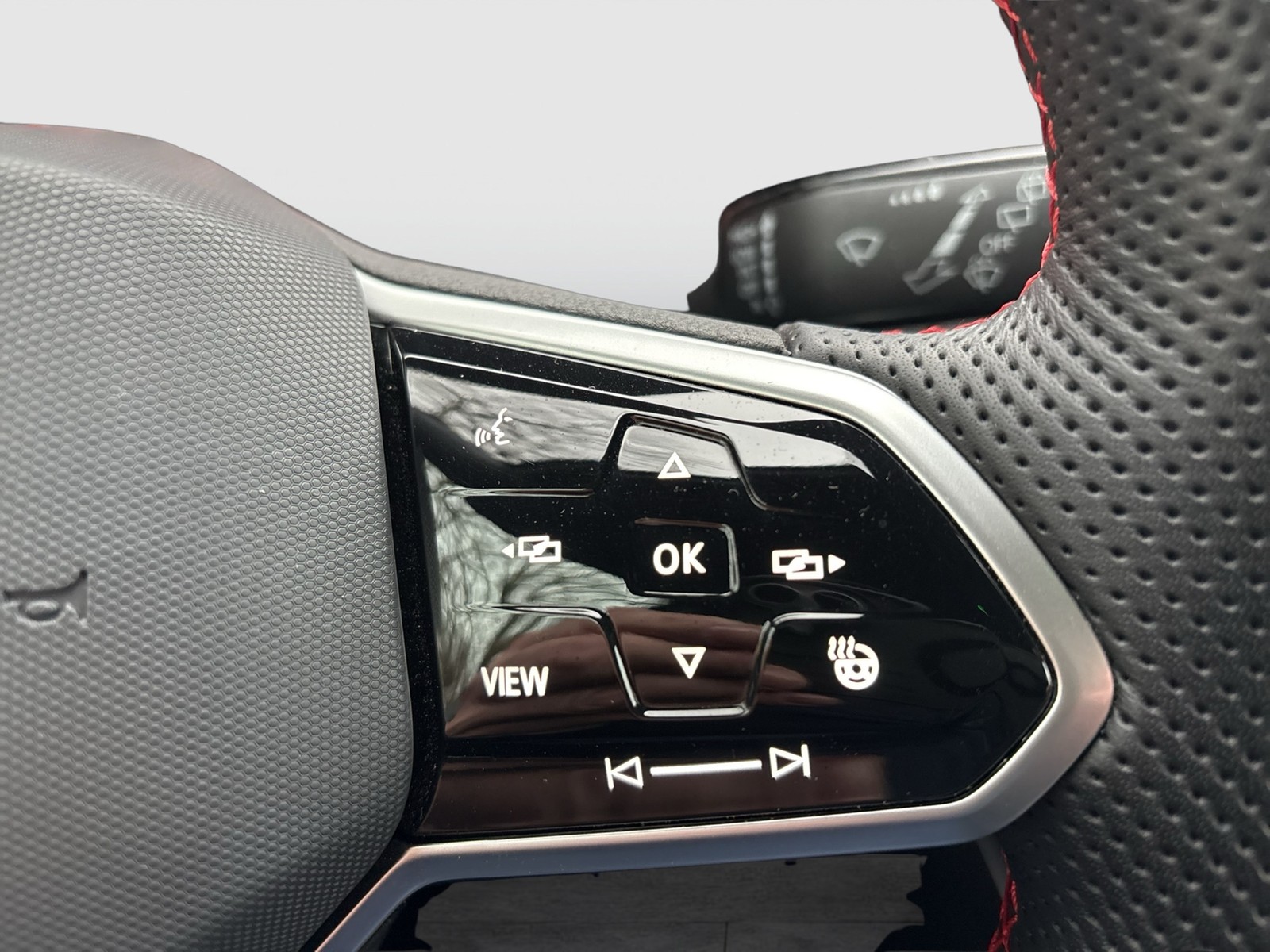 Volkswagen Golf VIII 2.0 GTI HARMAN KARDON NAVI LM17 LED+