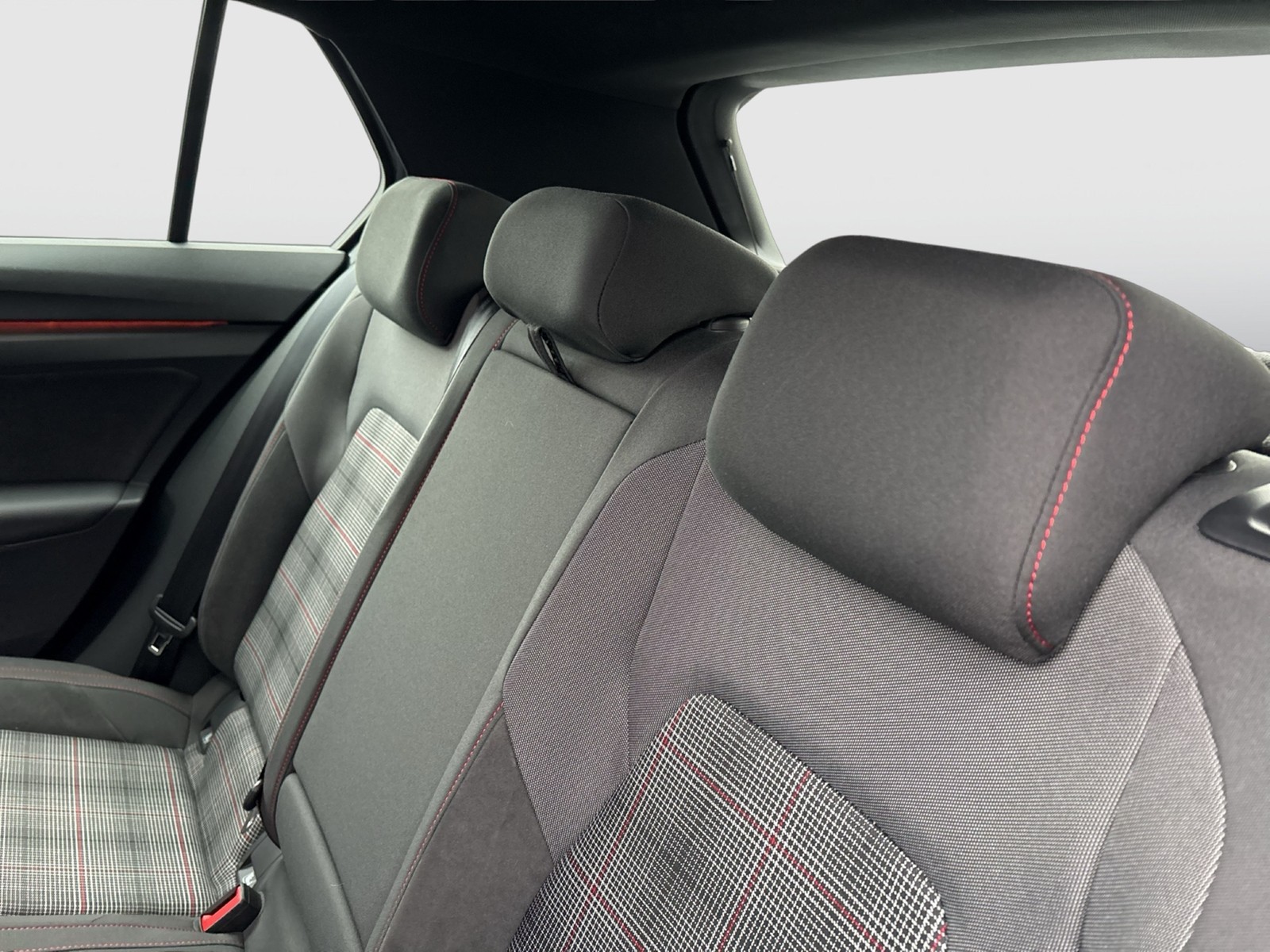 Volkswagen Golf VIII 2.0 GTI HARMAN KARDON NAVI LM17 LED+