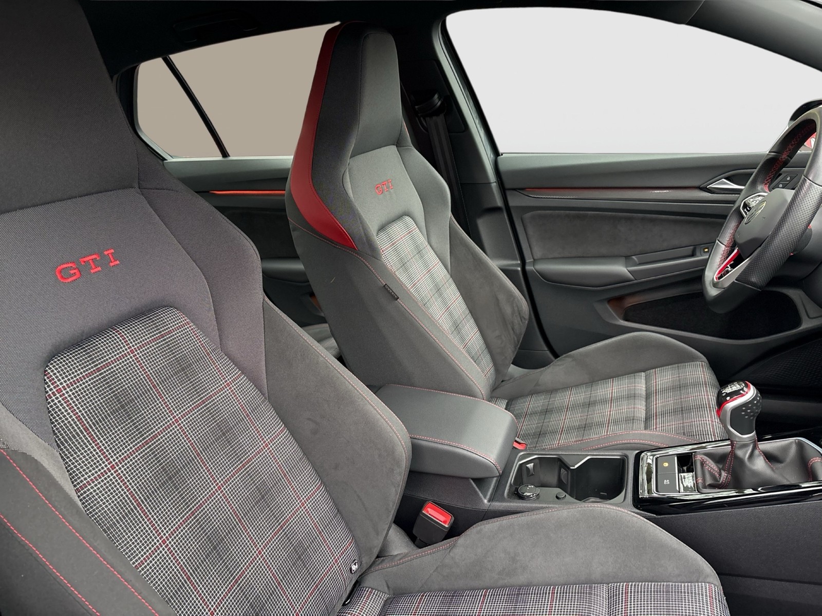 Volkswagen Golf VIII 2.0 GTI HARMAN KARDON NAVI LM17 LED+