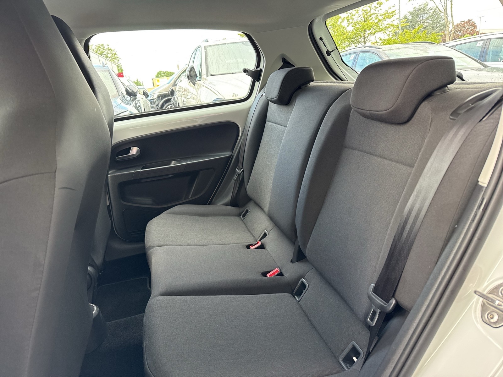 Volkswagen up! 1.0 SITZHEIZUNG KAMERA EINPARKHILFE 4TÜREN