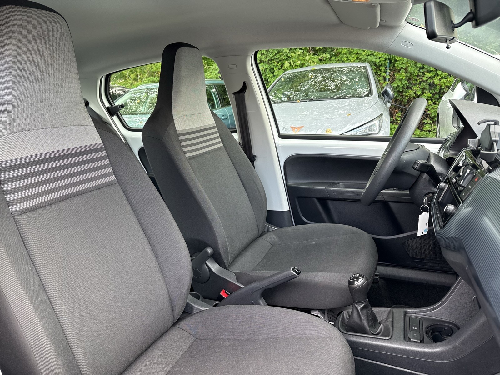 Volkswagen up! 1.0 SITZHEIZUNG KAMERA EINPARKHILFE 4TÜREN