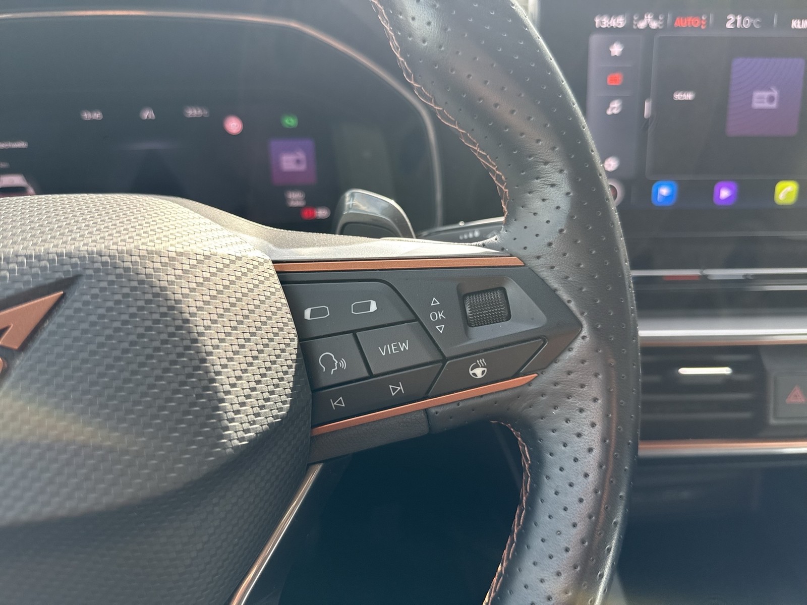 Cupra Formentor 2.0 4X4 AHK ACC LM18 NAVI CARPLAY