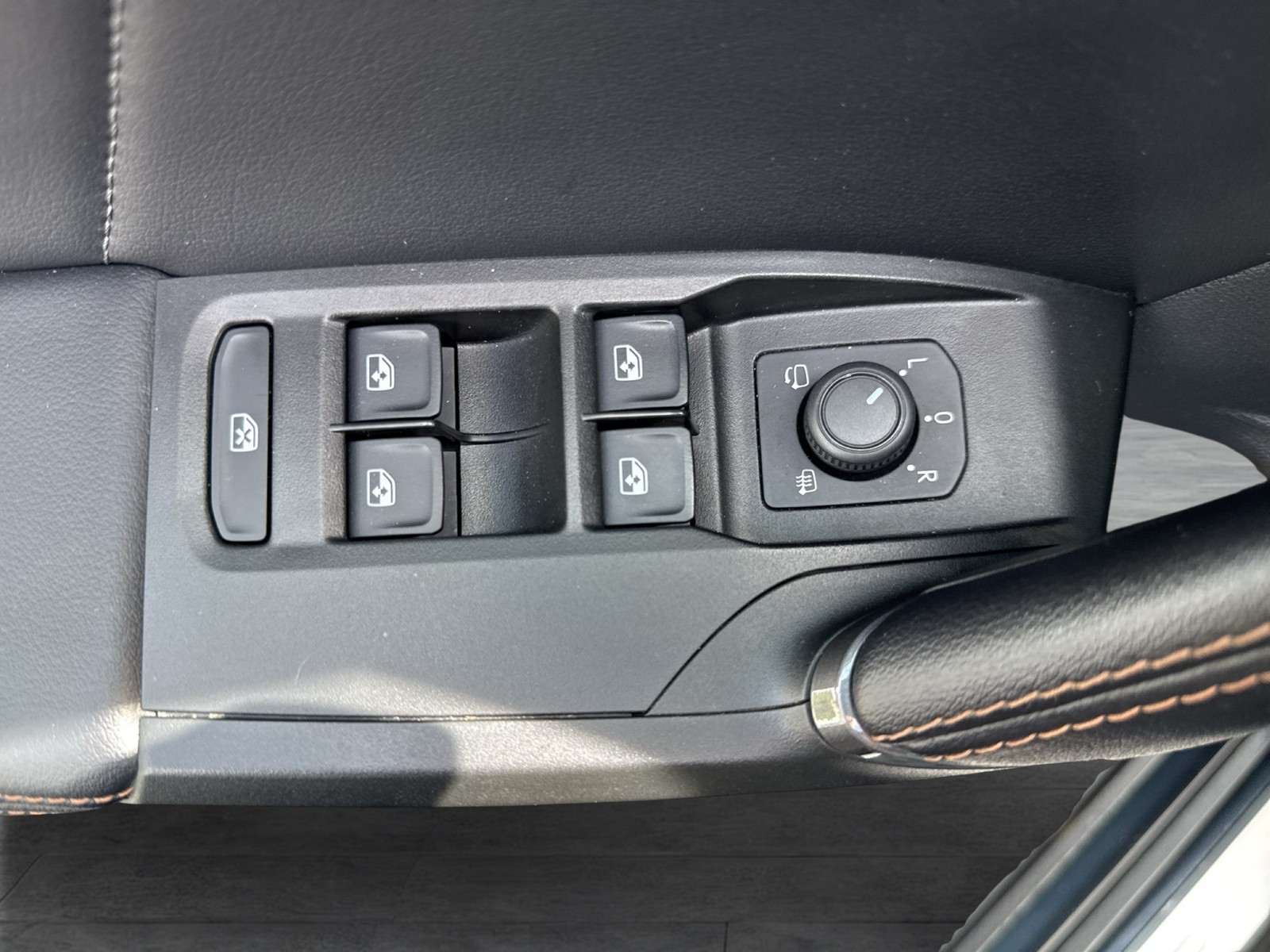 Cupra Formentor 2.0 4X4 AHK ACC LM18 NAVI CARPLAY