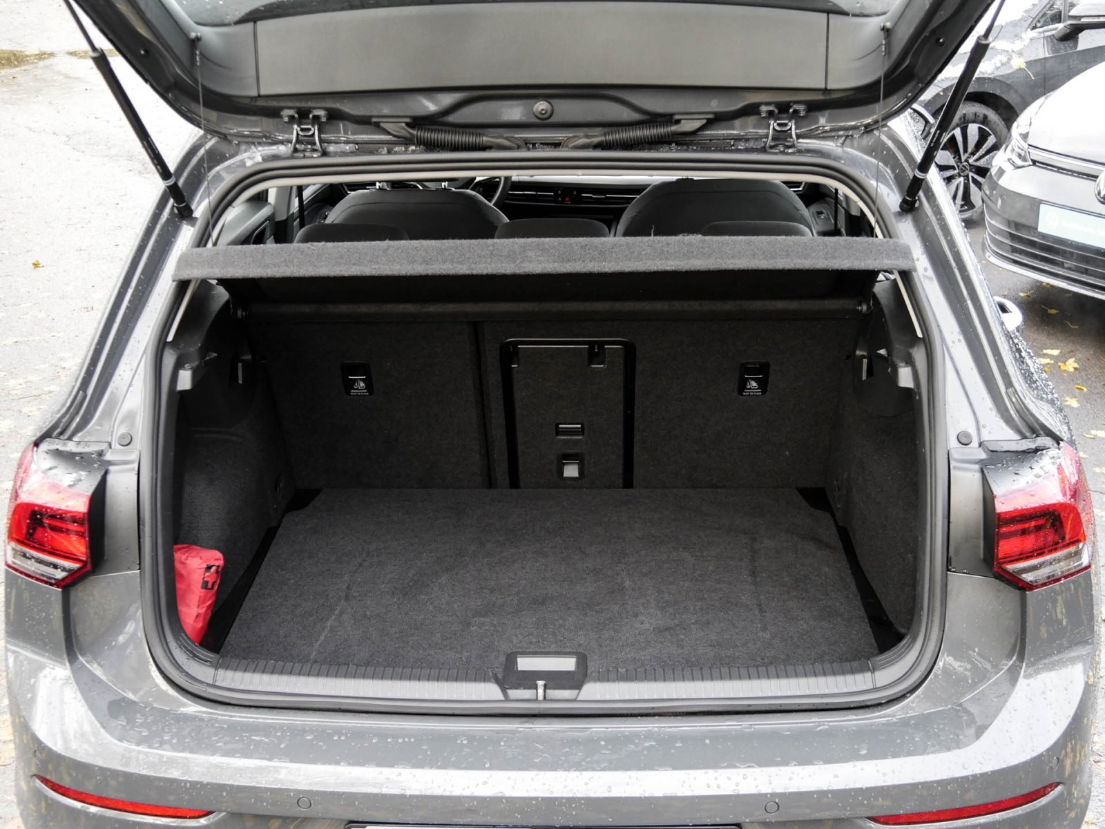 Volkswagen Golf VIII 1.5 LIFE ALU LED NAVI SITZHEIZUNG DAB+