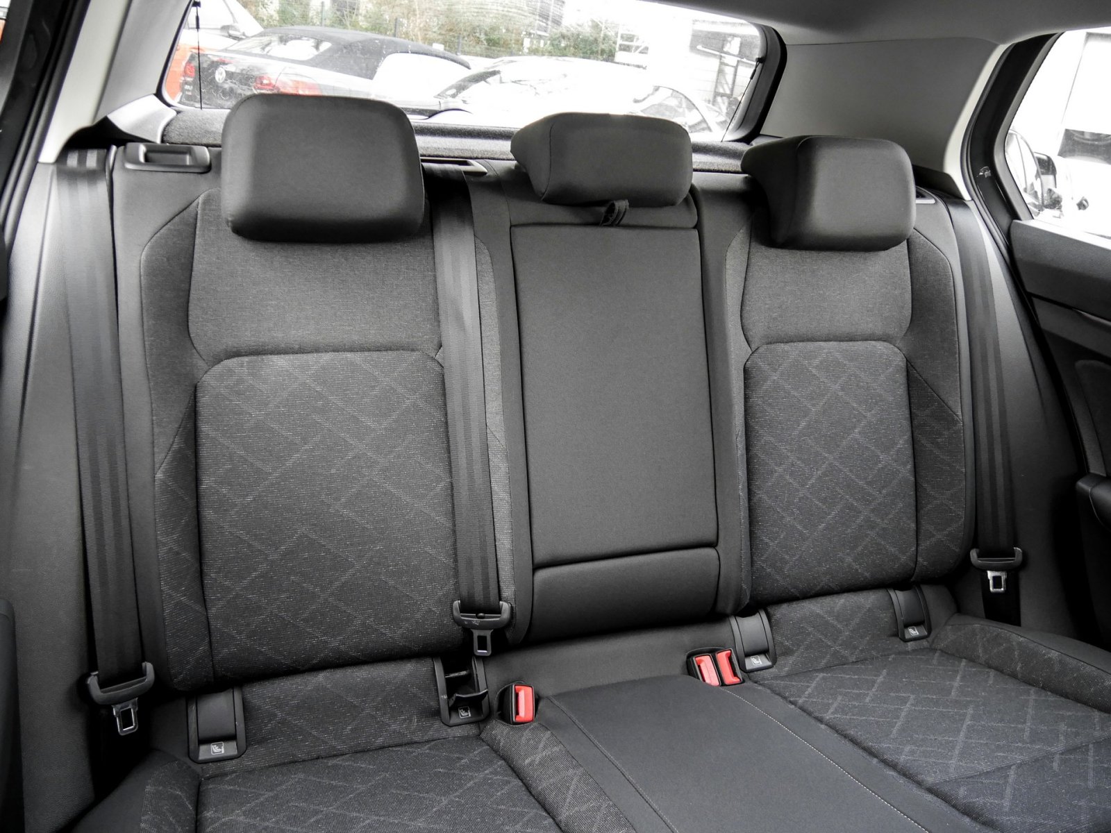 Volkswagen Golf VIII 1.5 LIFE ALU LED NAVI SITZHEIZUNG DAB+