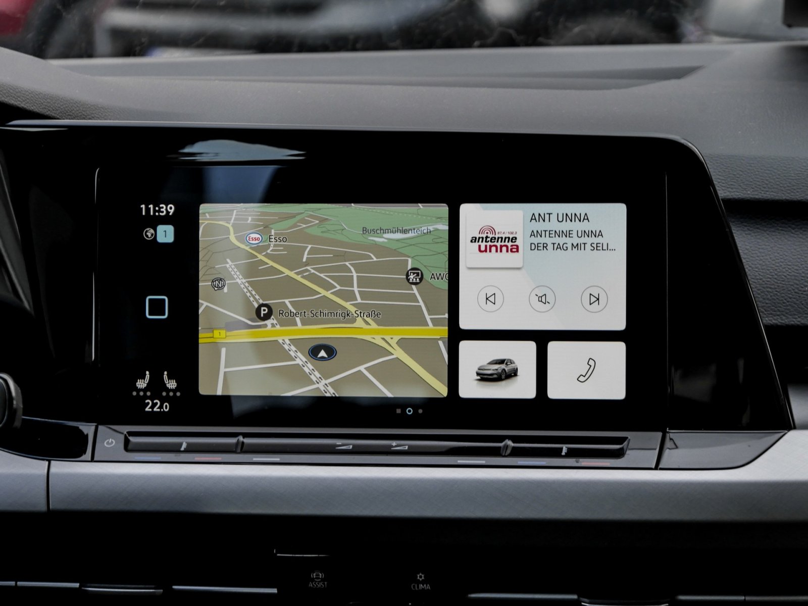 Volkswagen Golf VIII 1.5 LIFE ALU LED NAVI SITZHEIZUNG DAB+
