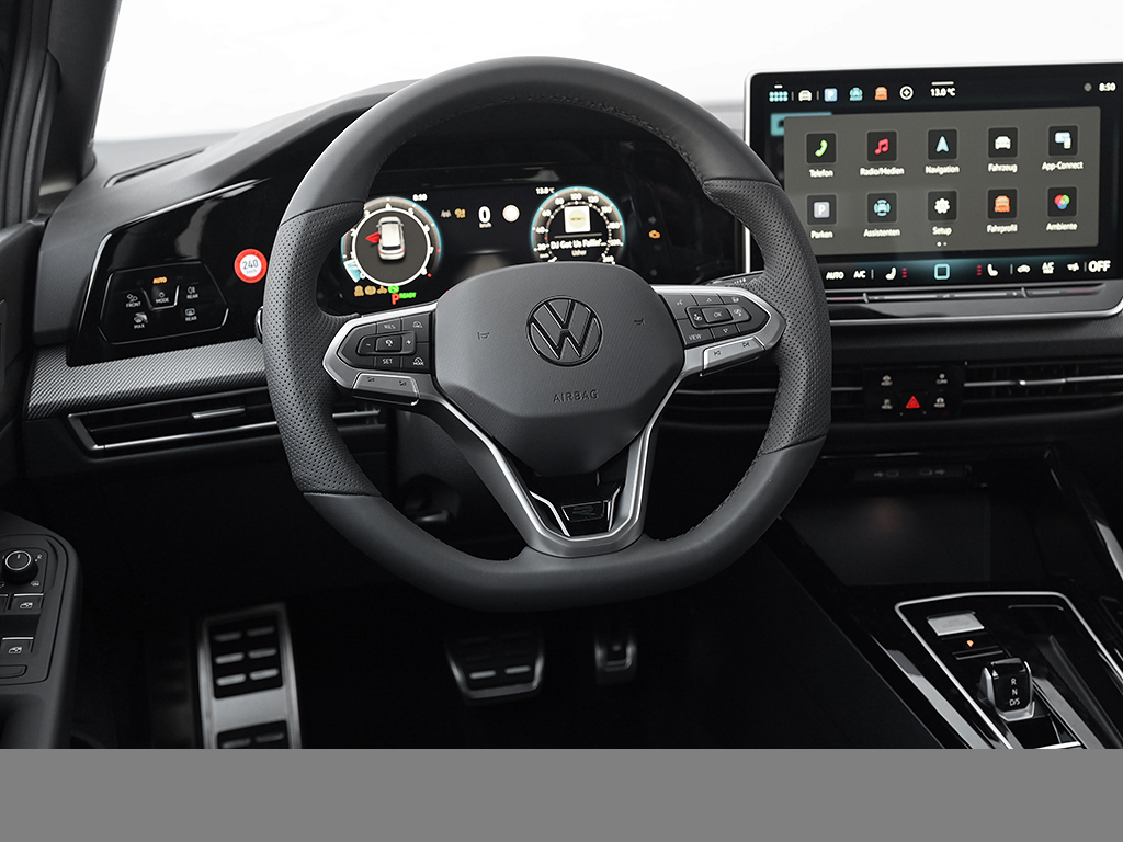 Volkswagen Golf VIII 1.5 eTSI R-LINE FACELIFT CAM ACC LM18 NAVI