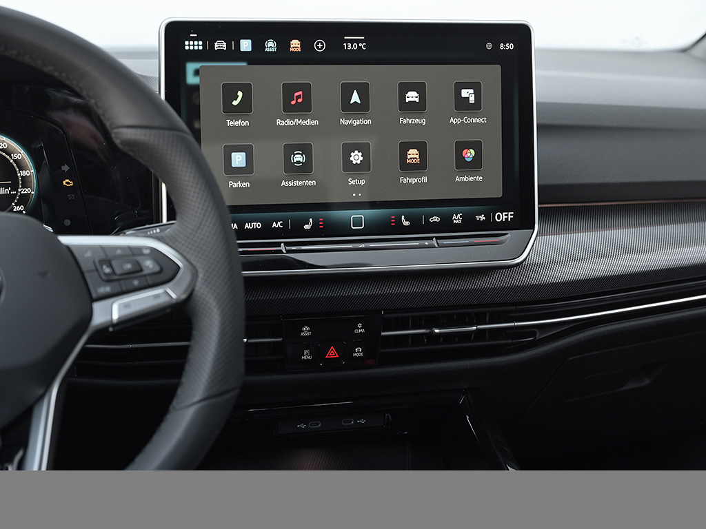 Volkswagen Golf VIII 1.5 eTSI R-LINE FACELIFT CAM ACC LM18 NAVI