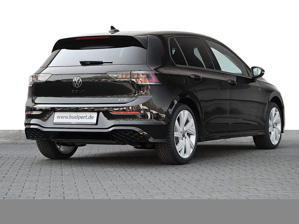 Volkswagen Golf VIII 1.5 eTSI R-LINE FACELIFT CAM ACC LM18 NAVI