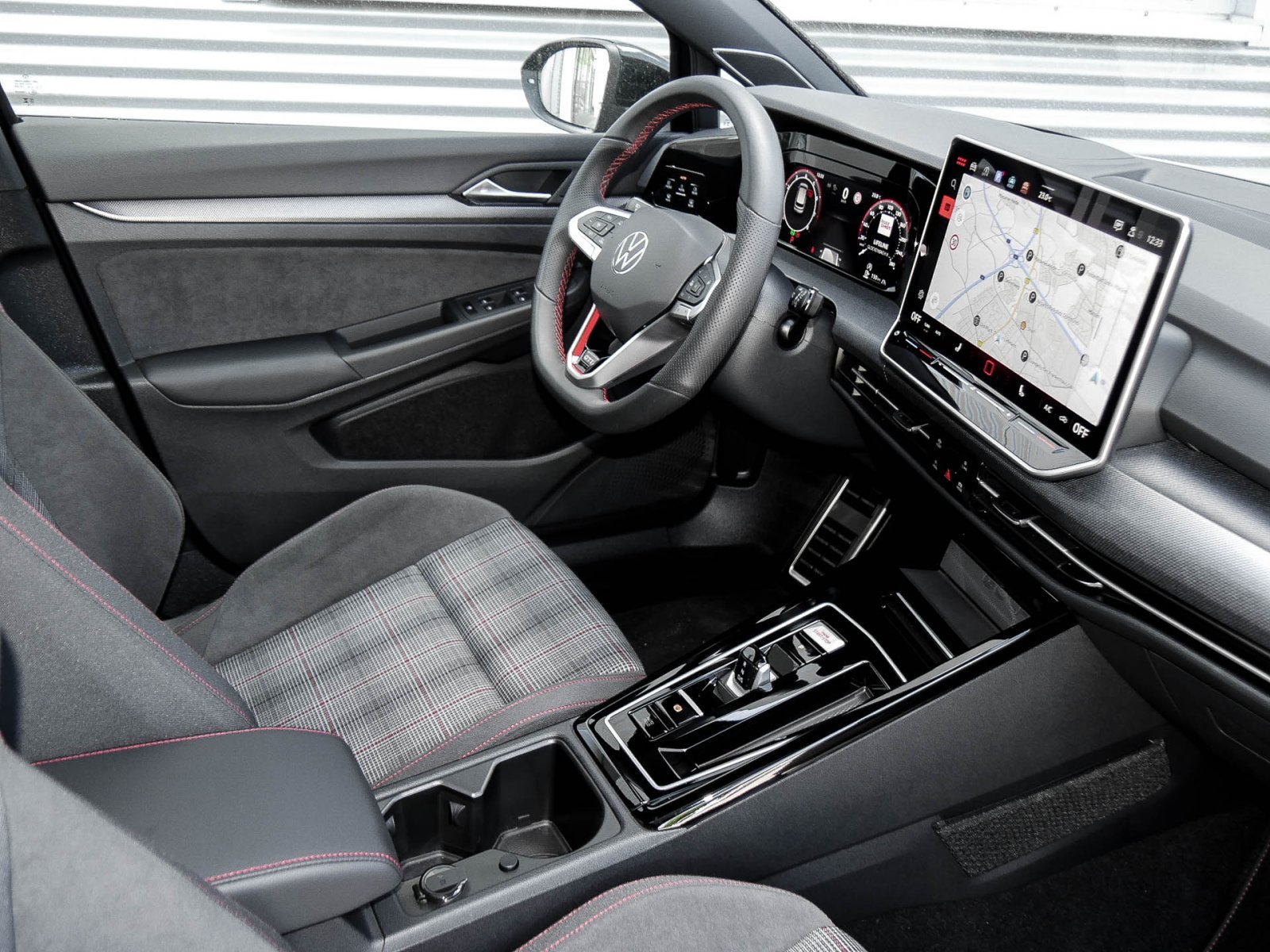Volkswagen Golf VIII 2.0 GTI 360°KAMERA HEAD-UP AHK PANO