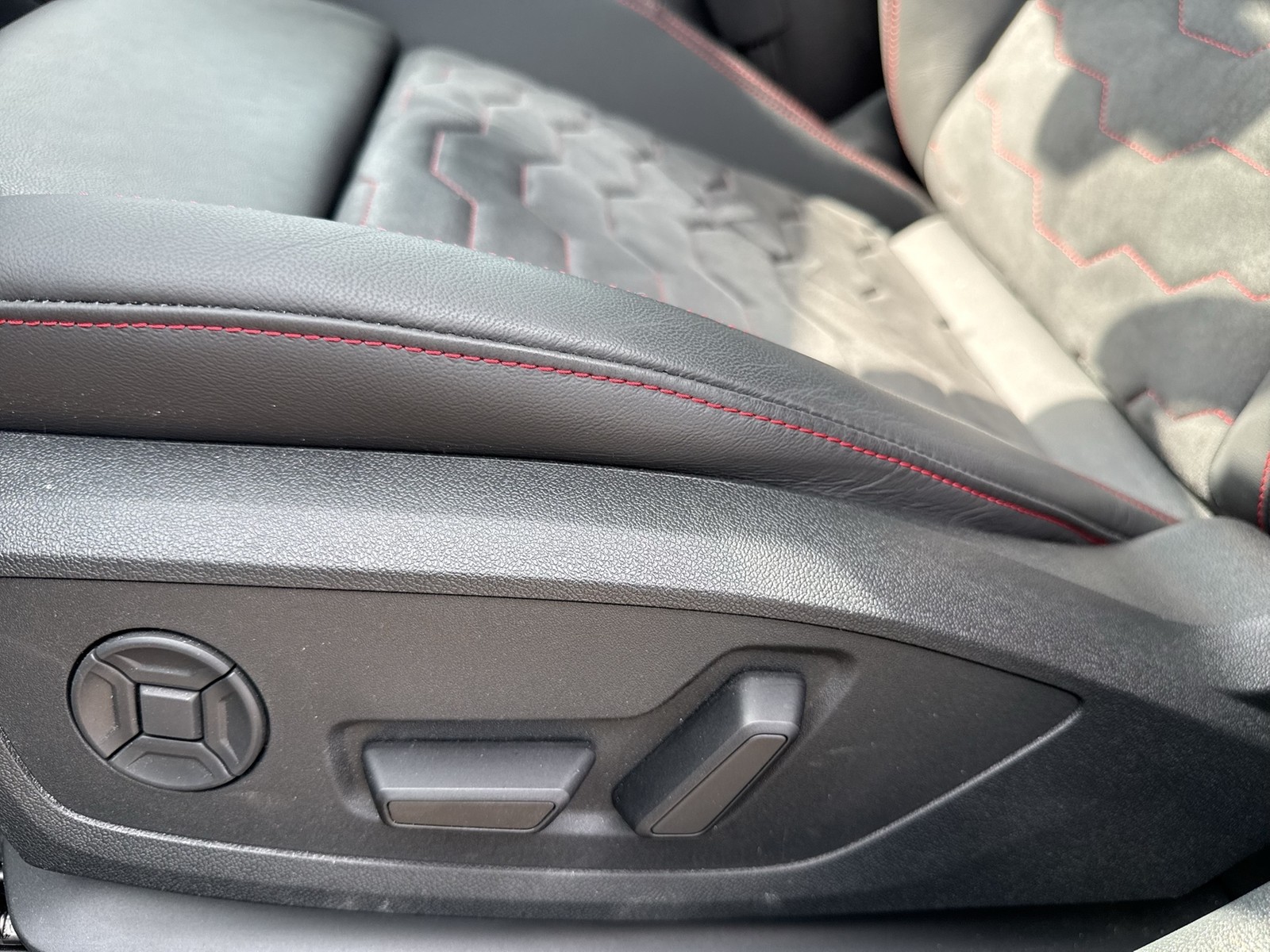 Audi S6 e-tron Avant quattro PANO B&O AHK 360CAM LM21