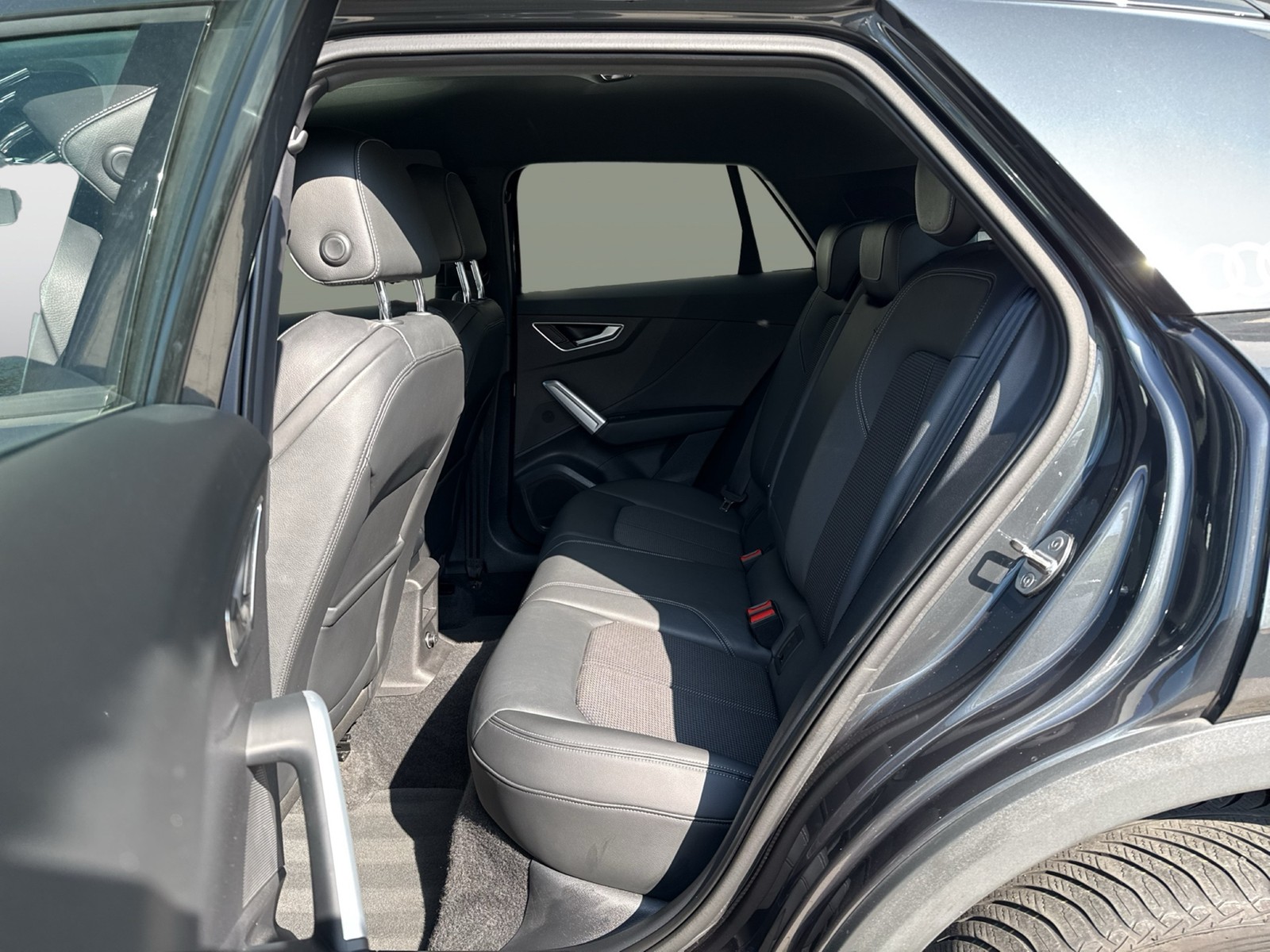 Audi Q2 35 Qu. S LINE AHK KAMERA MATRIX NAVI+ LM17