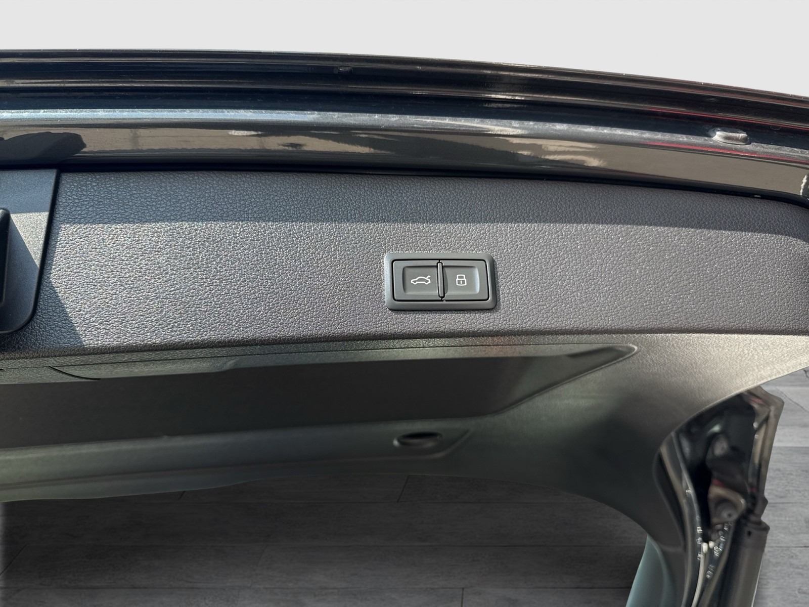 Audi Q2 35 Qu. S LINE AHK KAMERA MATRIX NAVI+ LM17