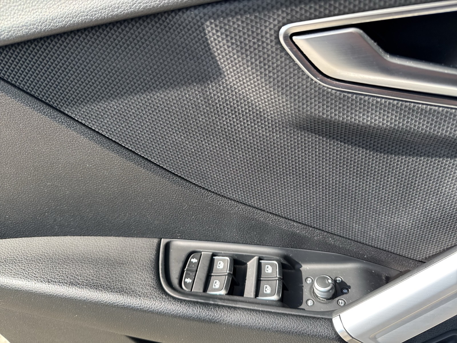 Audi Q2 35 Qu. S LINE AHK KAMERA MATRIX NAVI+ LM17