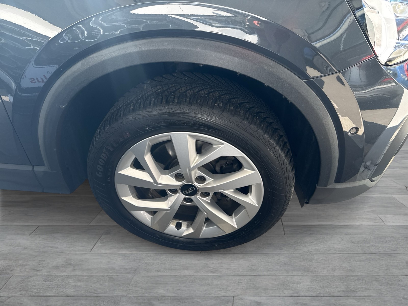 Audi Q2 35 Qu. S LINE AHK KAMERA MATRIX NAVI+ LM17