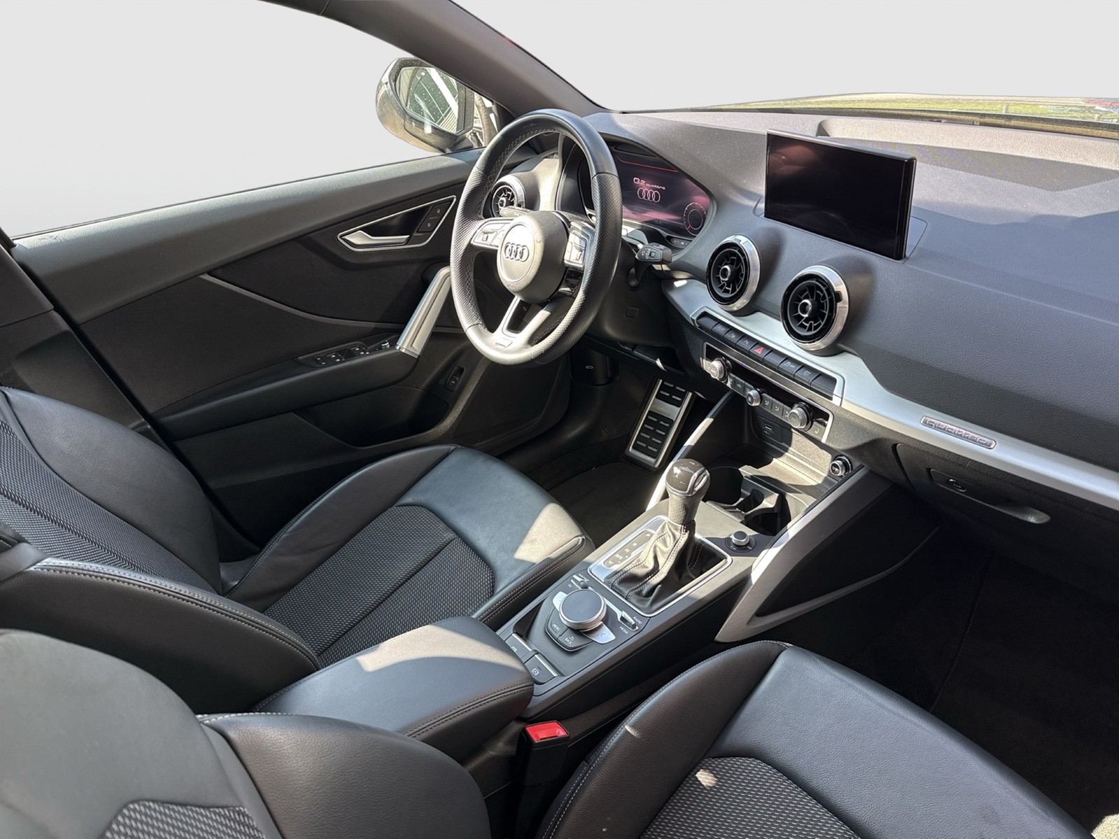 Audi Q2 35 Qu. S LINE AHK KAMERA MATRIX NAVI+ LM17