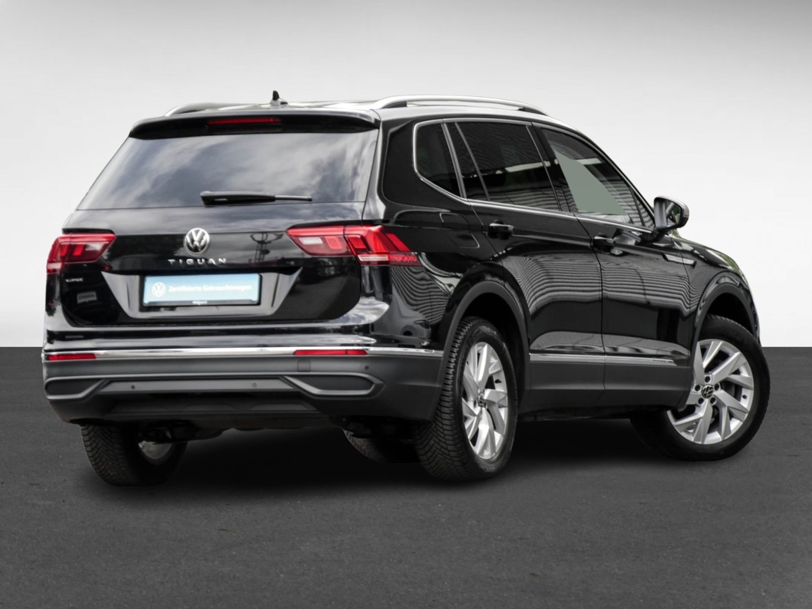 Volkswagen Tiguan Allspace 2.0 LIFE 7SITZE AHK CAM ACC LM18