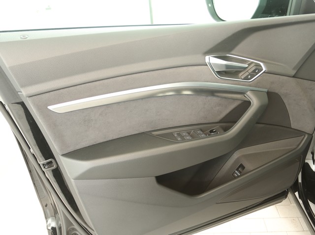Audi e-tron 55 Qu. S LINE BLACKPAK NACHTSICHT ALU21"