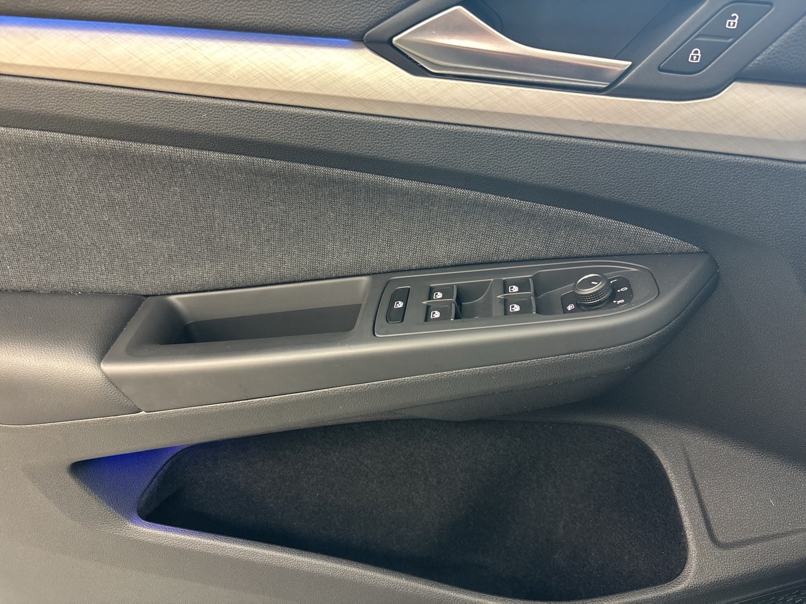 Volkswagen Golf Variant VIII 2.0 LIFE AHK CAM ACC NAVI ALU
