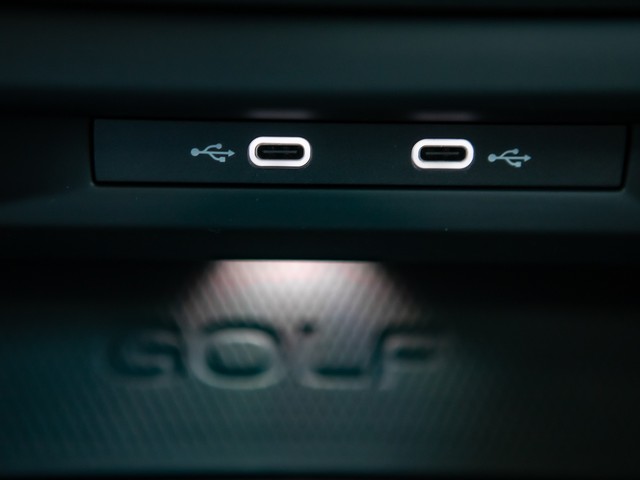 Volkswagen Golf 2.0 GTI H.KARDON MATRIX ALU19