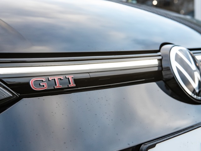 Volkswagen Golf 2.0 GTI H.KARDON MATRIX ALU19