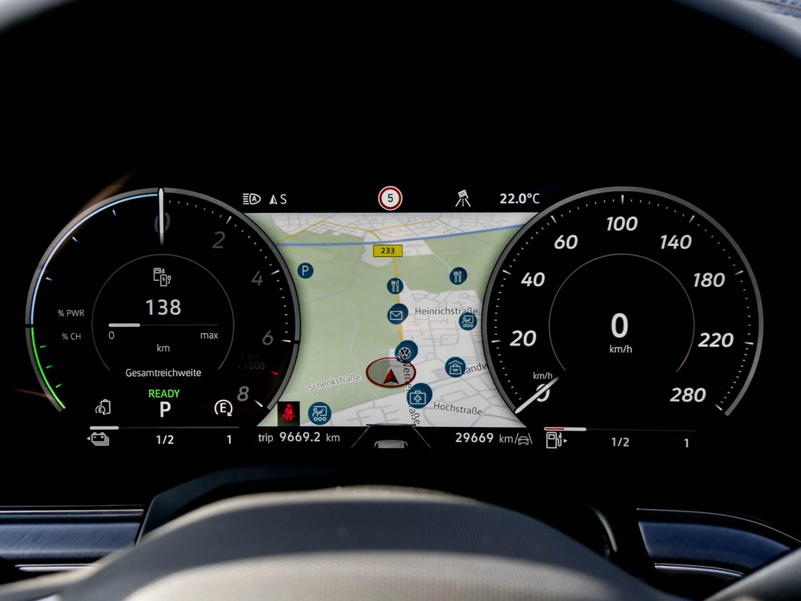 Volkswagen Touareg HYBRID R NEUESMODELL PANO AHK 360CAM 21Z