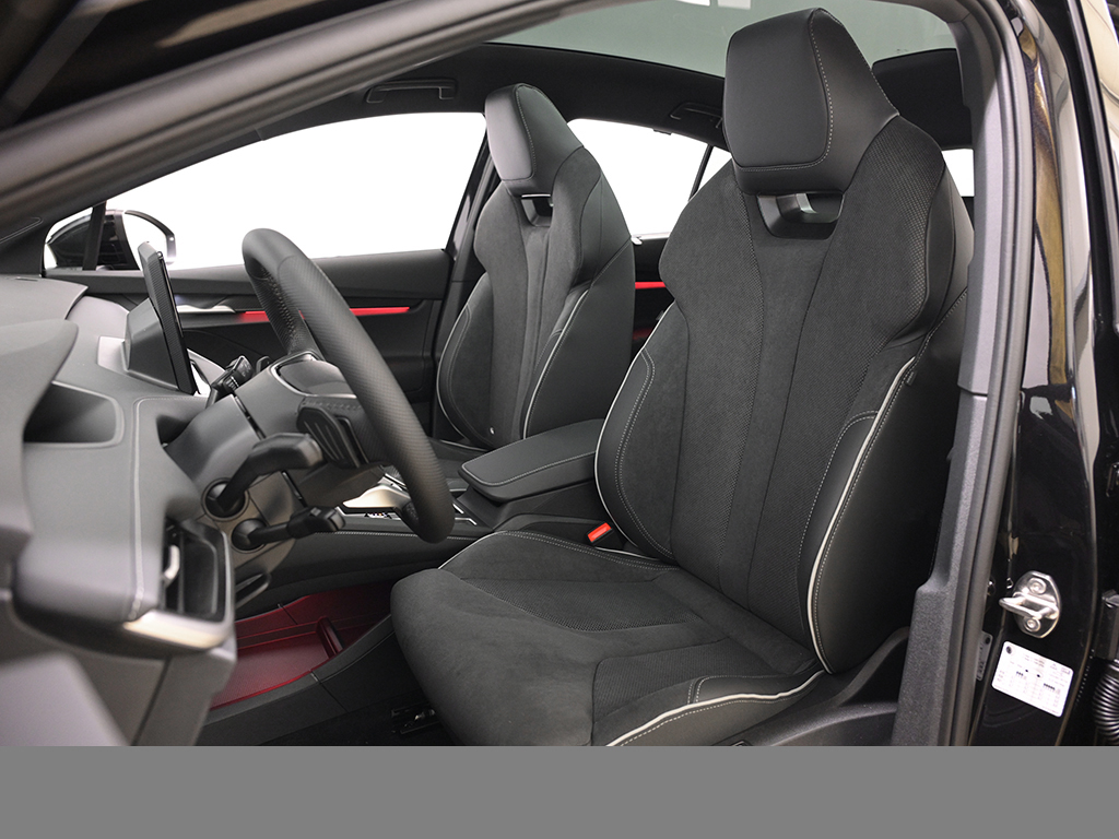 Skoda Enyaq Coupe 60 SPORTLINE AHK HEADUP 360CAM LM20