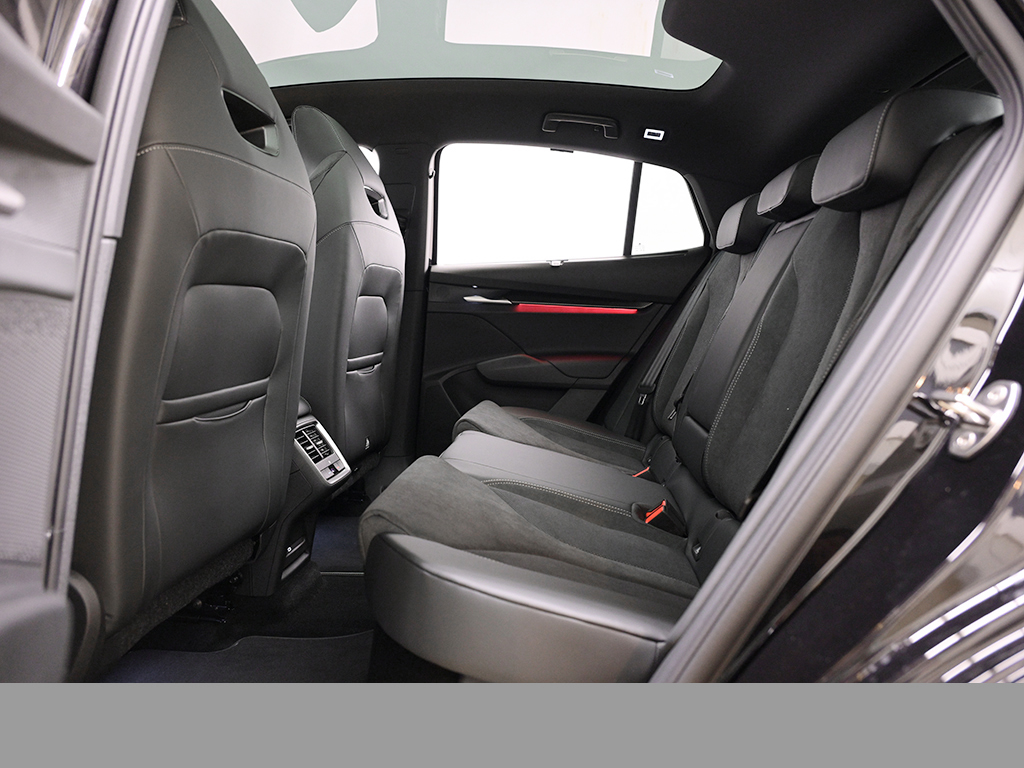 Skoda Enyaq Coupe 60 SPORTLINE AHK HEADUP 360CAM LM20