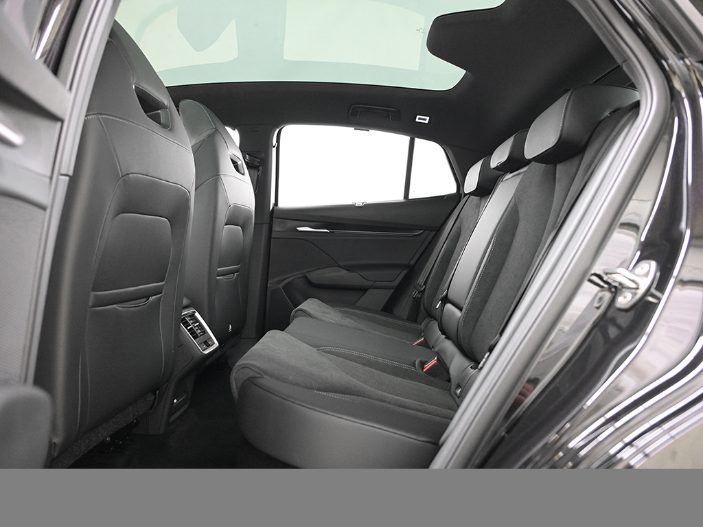 Skoda Enyaq Coupe 60 SPORTLINE AHK eKLAPPE PANO 360CAM