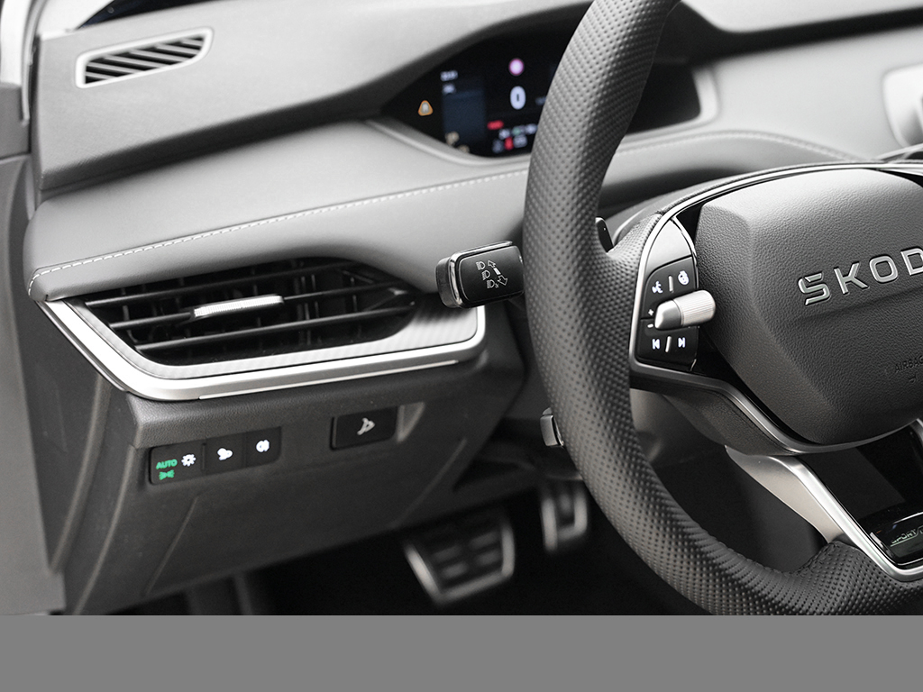 Skoda Enyaq Coupe 60 SPORTLINE AHK eKLAPPE PANO 360CAM